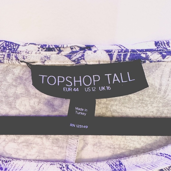 🔥2/$40🔥 TopShop Tall Quarter Sleeve Floral Print Blue & White Tunic - Picture 3 of 3